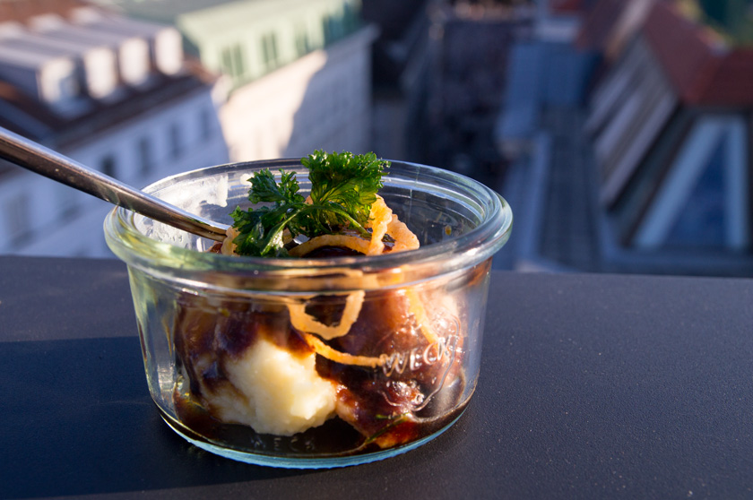the roof- hotel lamee wien #fingerfood #ourvienna #vienna #tipps #todo #dinner #afterwork #amigaprincess #bar #rooftop