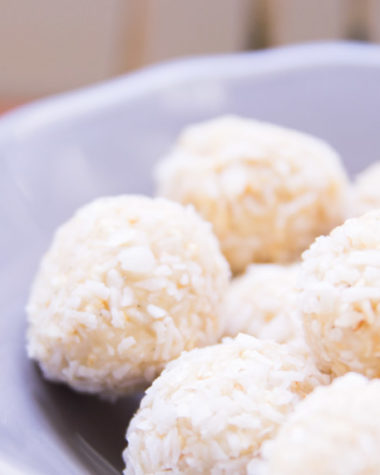 gesunde raffaelo #recipe #rezept #vegan #healthy #sweet #dessert #kokos #mandelmus #amigaprincess