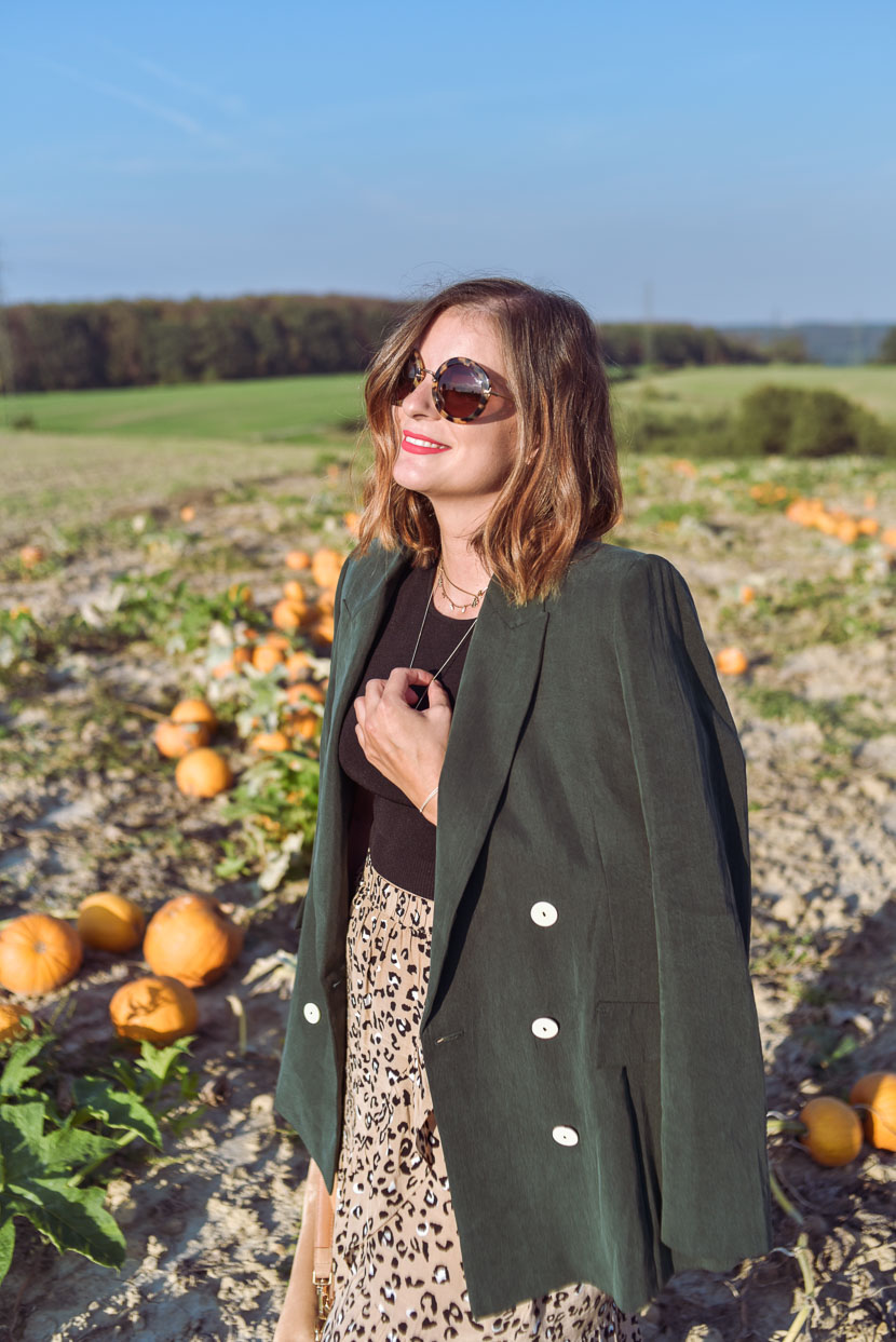 10 Gründe den Herbst zu lieben inkl. Herbstoutfit mit Leo Print 37