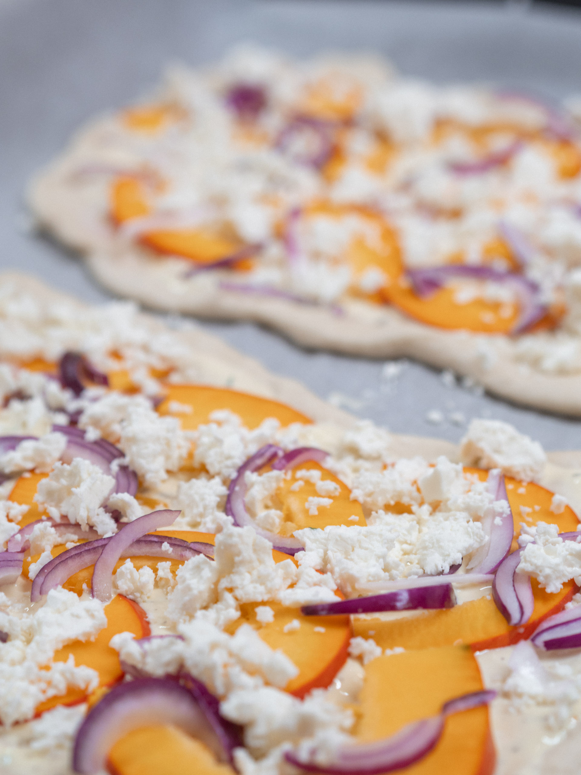 Herbstlicher Flammkuchen mit Kürbis und Feta - Lykke Life