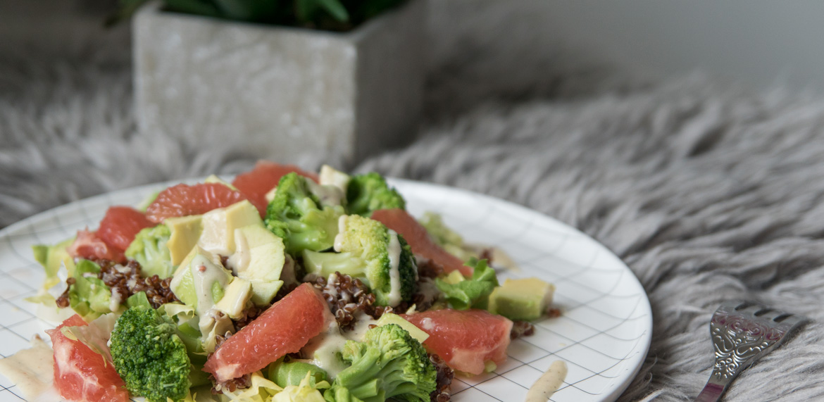 Quinoa-Salat mit Grapefruit und Sesamdressing - Lykke Life