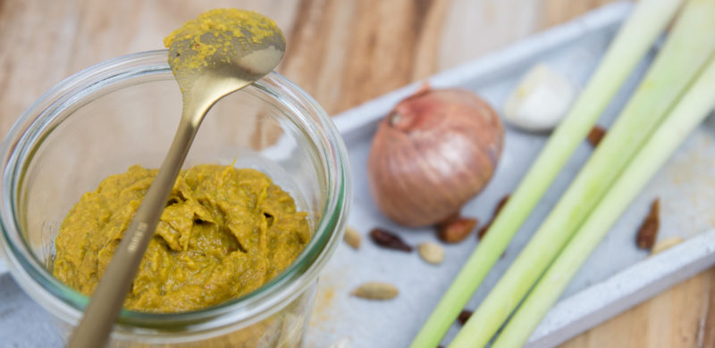 Gelbes Curry mit selbstgemachter Currypaste, Currypaste selbermachen, diy, hausgemacht, gelbes curry, rezept, recipe, amigaprincess