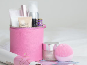 Beauty Favoriten - die Stars meiner Pflege- und Schminkroutine, Beautyroutine, Beauty Produkte, Musthaves, Schminken, Review, Erfahrungsbericht, Empfehlung, Clinique Rinse-Off Foaming Cleanser, Foreo Luna Play Plus, Gesichtsreinigungsbürste aus Silikon, Clinique Gesichtspflege, Clinique Moisture Surge Intense, Hautcreme, Pixi Skintreats Glow Tonic, Glycolsäure, natürliche Fruchsäure, Gesichtswasser, Alpha H Liquid Gold Mask, glatte und strahlende Haut, alle Hauttypen, Bobbi Brown Face Mist, feuchtigkeitsspendender Spray, Bobbi Brown Nude Finish Tinted Moisturizer SPF 15, getönte Tagescreme, Feuchtigkeitspflege, Ouai Texturizing Hair Spray, Haarpflege, Tarte Shape Tape Concealer, Too Faced Better than sex Mascara, Wimperntusche von too faced, Beautyblog, www.amigaprincess.com