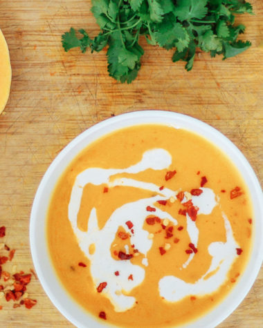 Meine liebsten Herbstsuppen, vegetarische Suppen, Herbstsuppen Rezepte, diese Suppen halten uns im Herbst und Winter schön warm, saisonale Suppen für die kalte Jahreszeit, Herbstklassiker Suppen, Rote Beete Suppe mit Wasabi, Selleriesuppe mit Maroni und Zitrone, Kürbissuppe mit Karotte und Kokosmilch, Linsensuppe mit Bohneneinlage, Suppen für kalte Tage, www.amigaprincess.com #herbstsuppen #suppenrezept #herbstrezept