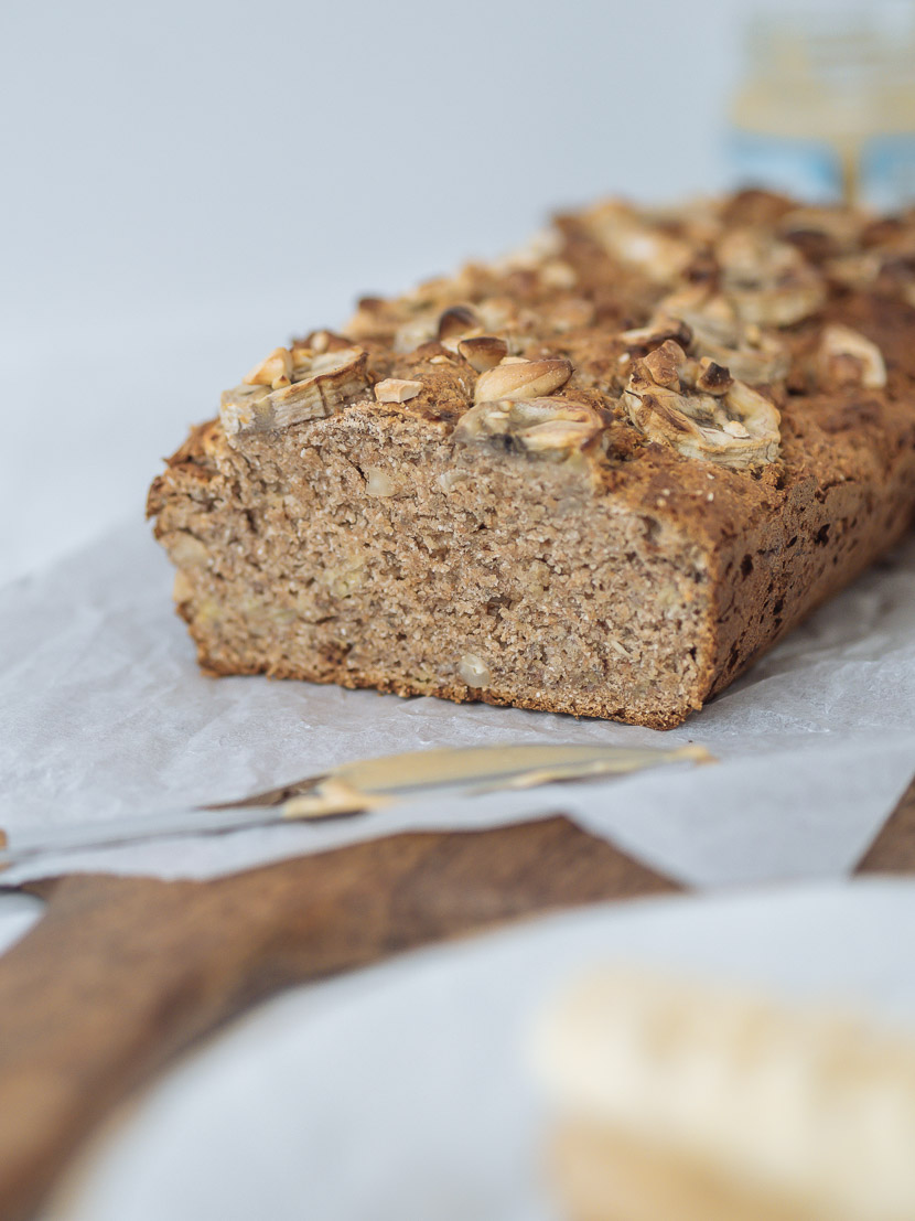 Saftiges Bananenbrot - vegan, ohne Zucker und schnell zubereitet