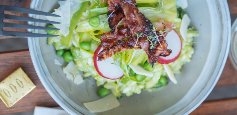 Frühlingshaftes Risotto mit Erbsen und Spargel* 1