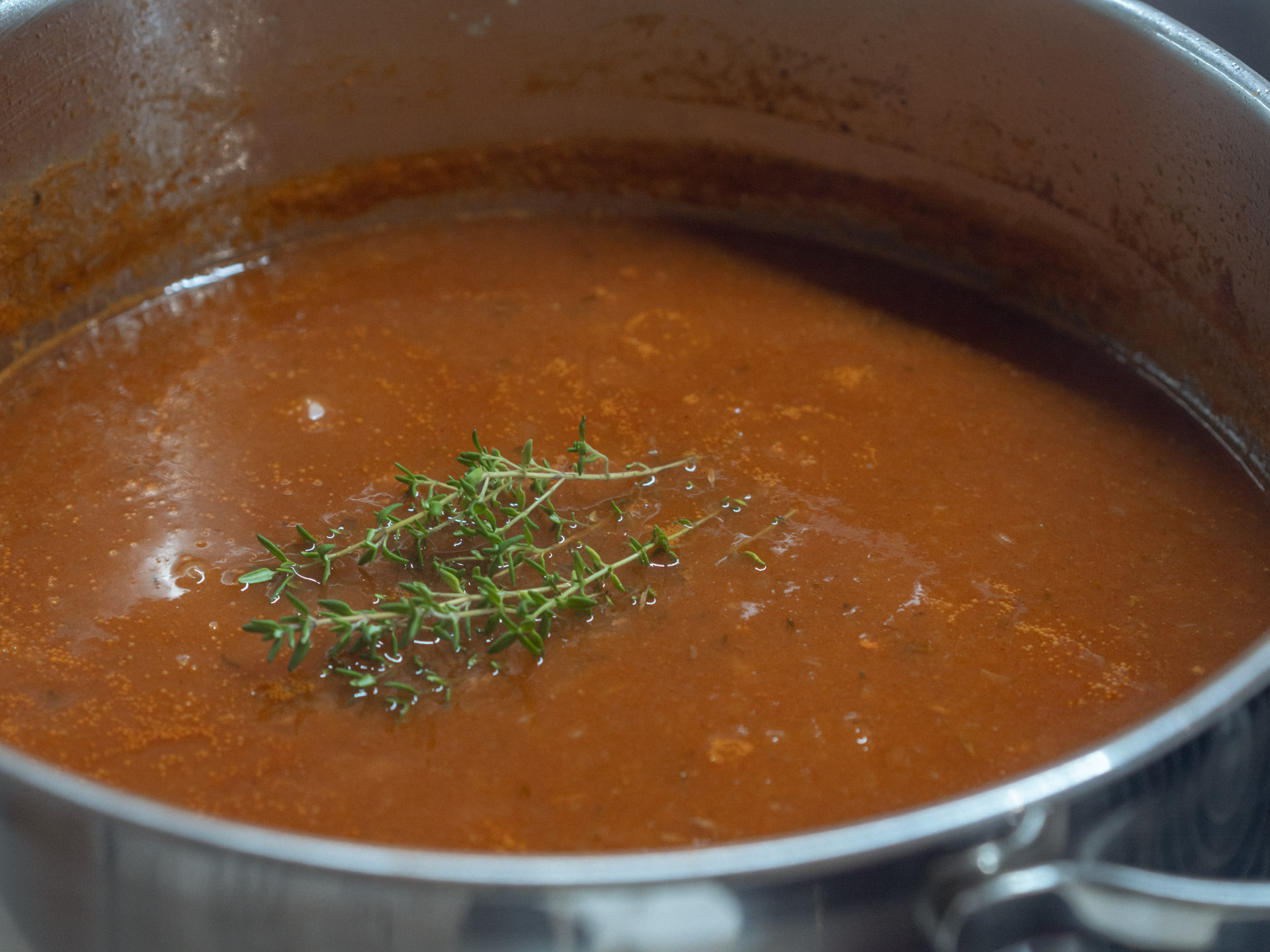 Klassisches Rindsgulasch mit Eierspätzle - Lykke Life