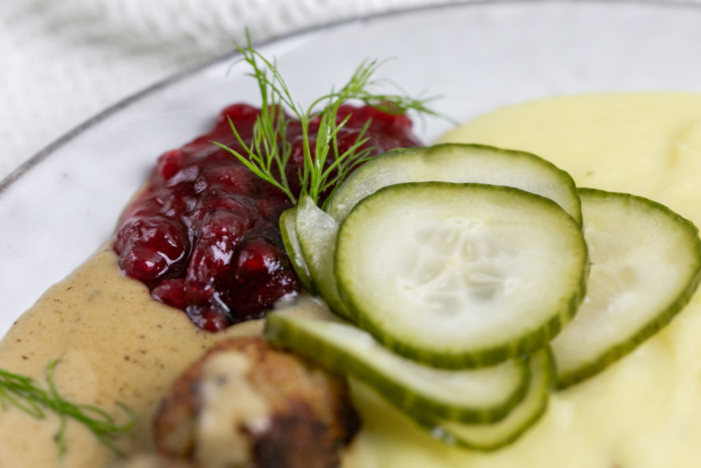 Zweierlei Kötbullar - schwedische Fleischbällchen klassisch und vegetarisch 6
