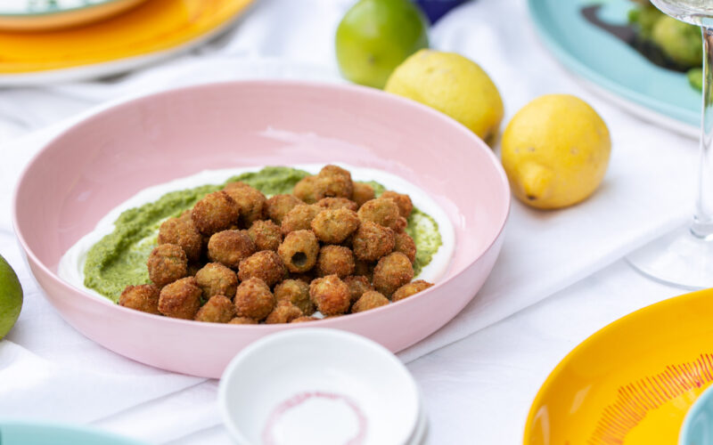 Panierte Oliven mit Chili-Joghurt-Dip 2